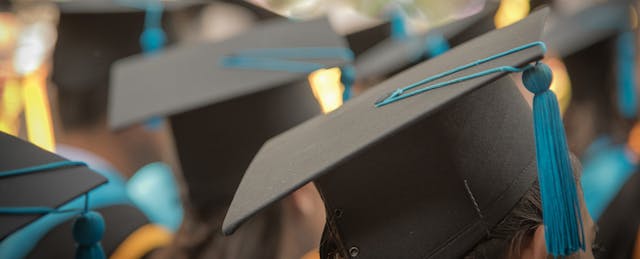 ​Access or Prestige: Can Colleges Do Both by US News?